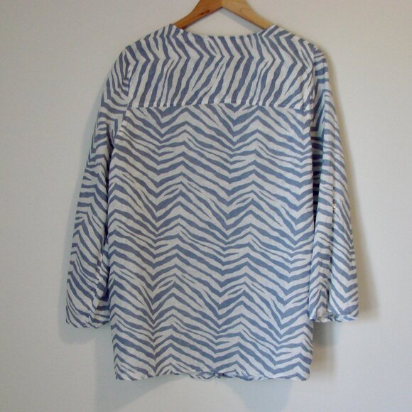 Linen Tunic Top Blue White Button Front Roll Tab Sleeves Tahari Plus Size 1X - Picture 11 of 15